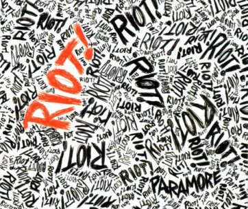 PARAMORE - RIOT!