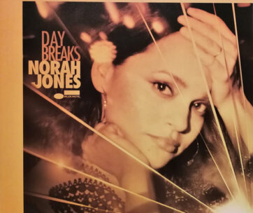 JONES, NORAH - DAY BREAKS