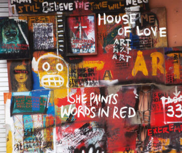 HOUSE OF LOVE - SHE PAINTS WORDS..-CLRD-